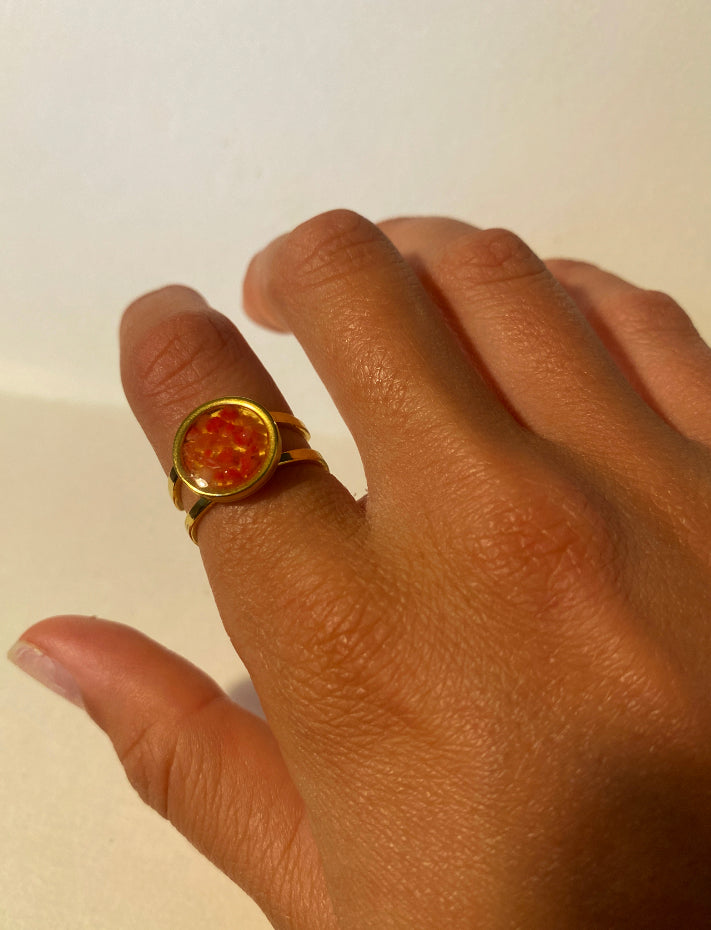 sustainable-gold-jewelry-handmade-rings-microplastics-upcylced-silver